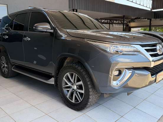 TOYOTA-HILUX-2.8 SRX 4X4 CD 16V DIESEL 4P AUTOMÁTICO TOYOTA-HILUX-2020