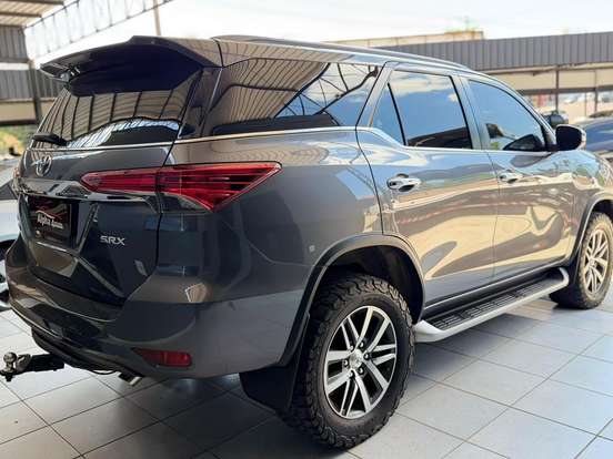 TOYOTA-HILUX-2.8 SRX 4X4 CD 16V DIESEL 4P AUTOMÁTICO TOYOTA-HILUX-2020
