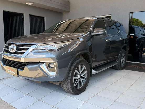 TOYOTA-HILUX-2.8 SRX 4X4 CD 16V DIESEL 4P AUTOMÁTICO TOYOTA-HILUX-2020