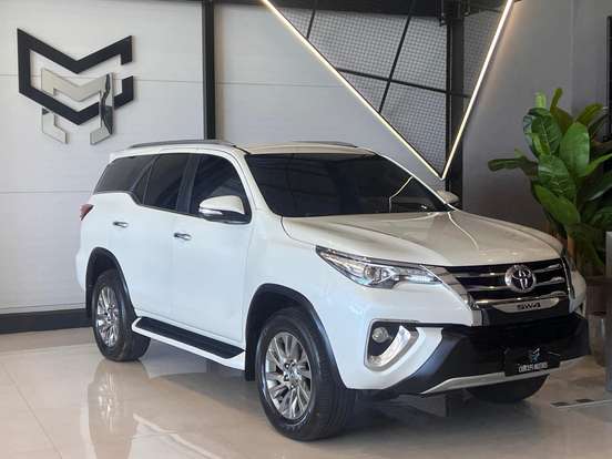 TOYOTA-HILUX-2016