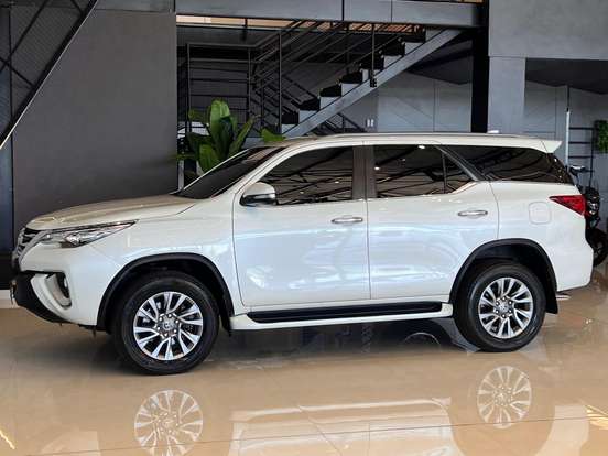 TOYOTA-HILUX-2.8 SRX 4X4 CD 16V DIESEL 4P AUTOMÁTICO TOYOTA-HILUX-2016