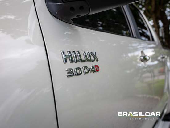 TOYOTA-HILUX-2013