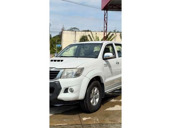 TOYOTA-HILUX-3.0 SRV TOP 4X4 CD 16V TURBO INTERCOOLER DIESEL 4P AUTOMÁTICO TOYOTA-HILUX-2013