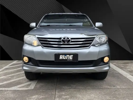 TOYOTA HILUX SW4 2.7 SR 4X2 16V FLEX 4P AUTOMÁTICO