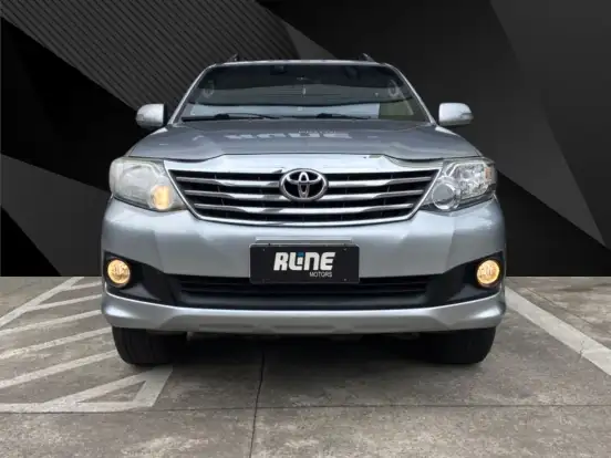 TOYOTA-HILUX SW4-2.7 SR 4X2 16V FLEX 4P AUTOMÁTICO TOYOTA-HILUX SW4-2014