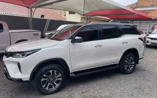 TOYOTA-HILUX SW4-2026