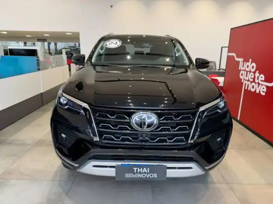 TOYOTA-HILUX SW4-2023