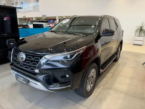 TOYOTA-HILUX SW4-2.8 D-4D TURBO DIESEL SRX 4X4 AUTOMÁTICO TOYOTA-HILUX SW4-2023