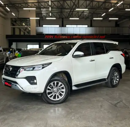 TOYOTA-HILUX SW4-2022