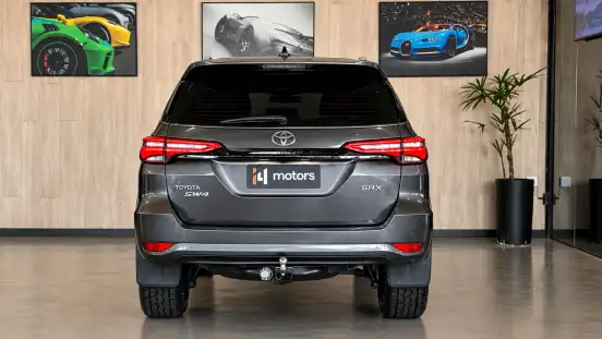 TOYOTA-HILUX SW4-2020