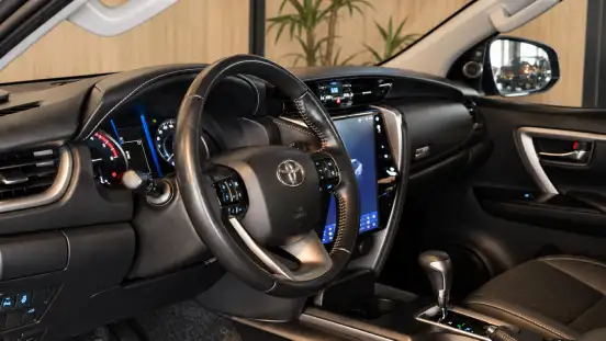 TOYOTA-HILUX SW4-2020