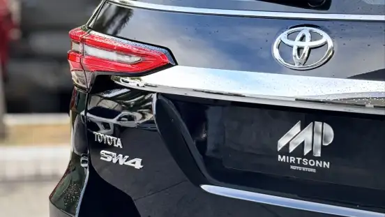 TOYOTA-HILUX SW4-2022