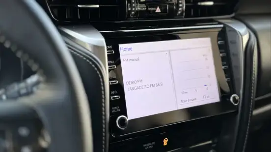 TOYOTA-HILUX SW4-2022