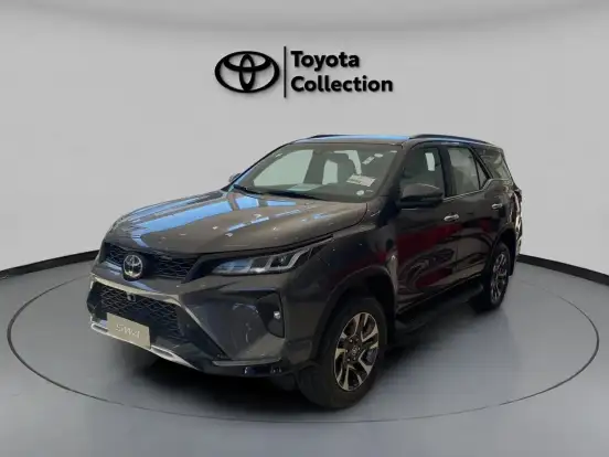 TOYOTA-HILUX SW4-2025
