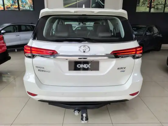 TOYOTA-HILUX SW4-2019