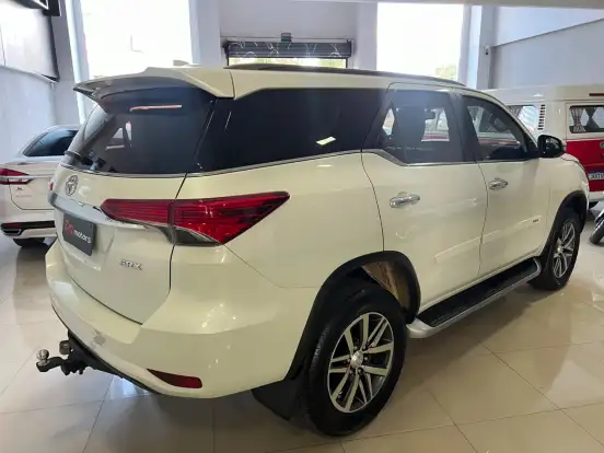 TOYOTA-HILUX SW4-2018