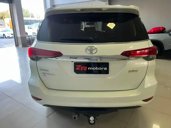 TOYOTA-HILUX SW4-2018