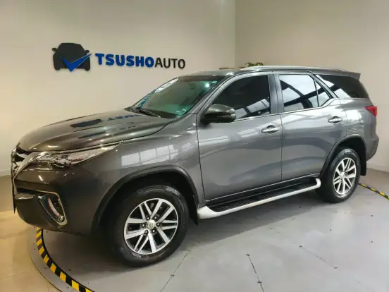 TOYOTA-HILUX SW4-2020