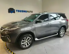TOYOTA HILUX SW4 2.8 SRX 4X4 7 LUGARES 16V TURBO INTERCOOLER DIESEL 4P AUTOMÁTICO TOYOTA HILUX SW4 2.8 SRX 4X4 7 LUGARES 16V TURBO INTERCOOLER DIESEL 4P AUTOMÁTICO