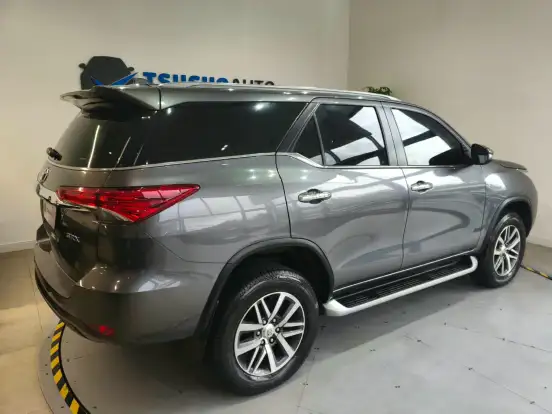 TOYOTA-HILUX SW4-2020