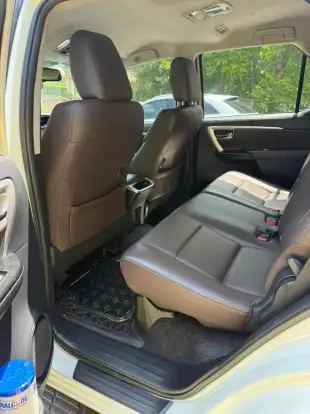 TOYOTA-HILUX SW4-2017