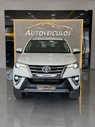 TOYOTA-HILUX SW4-2018