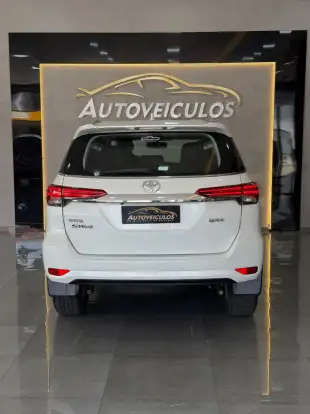 TOYOTA-HILUX SW4-2018