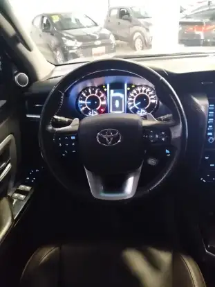 TOYOTA-HILUX SW4-2020