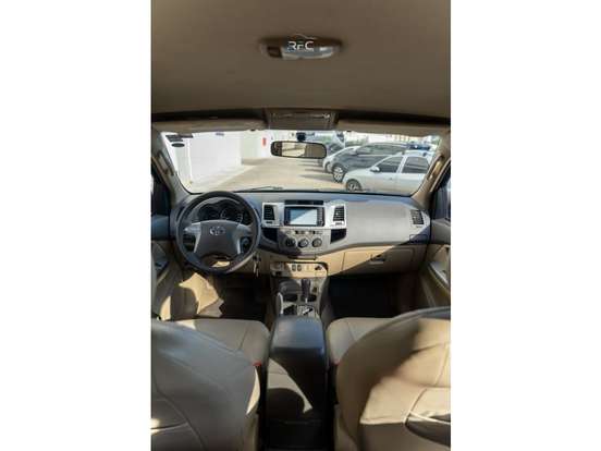 TOYOTA-HILUX SW4-2012