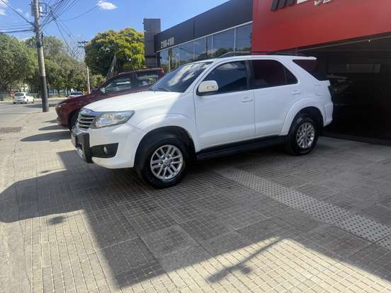 TOYOTA-HILUX SW4-2.7 SR 4X2 16V FLEX 4P AUTOMÁTICO TOYOTA-HILUX SW4-2015