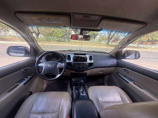 TOYOTA-HILUX SW4-2.7 SR 4X2 16V FLEX 4P AUTOMÁTICO TOYOTA-HILUX SW4-2015