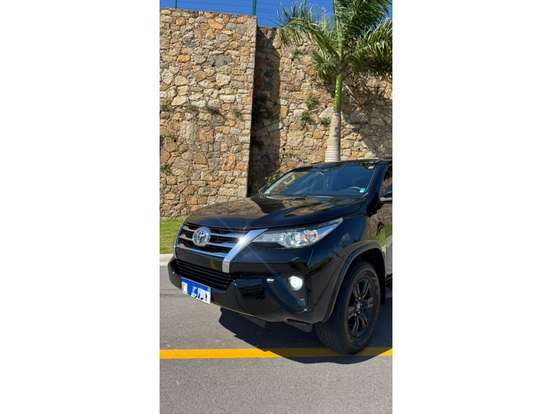 TOYOTA-HILUX SW4-2.7 SRV 7 LUGARES 4X2 16V FLEX 4P AUTOMÁTICO TOYOTA-HILUX SW4-2017