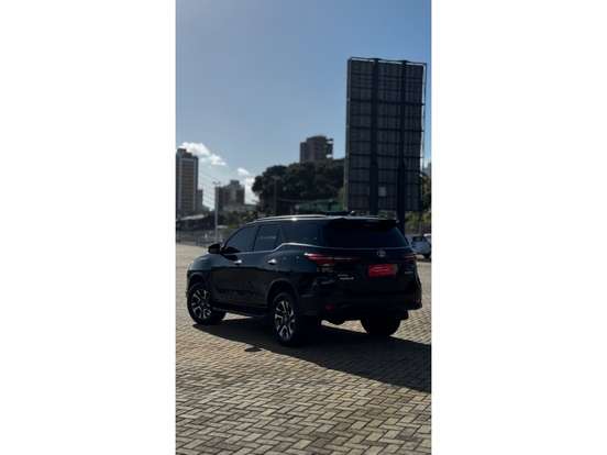 TOYOTA-HILUX SW4-2.8 D-4D TURBO DIESEL DIAMOND 7L 4X4 AUTOMÁTICO TOYOTA-HILUX SW4-2025