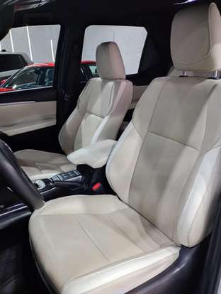 TOYOTA-HILUX SW4-2023