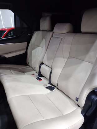 TOYOTA-HILUX SW4-2023