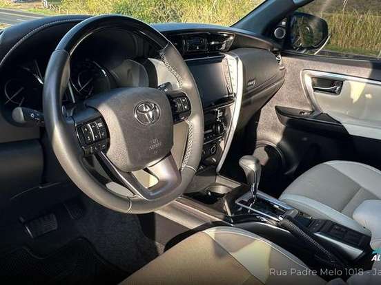 TOYOTA-HILUX SW4-2.8 D-4D TURBO DIESEL DIAMOND 7L 4X4 AUTOMÁTICO TOYOTA-HILUX SW4-2022