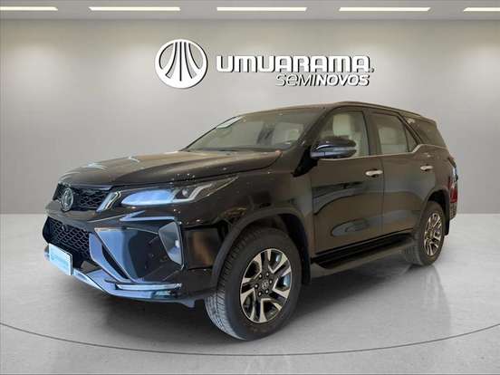 TOYOTA-HILUX SW4-2023