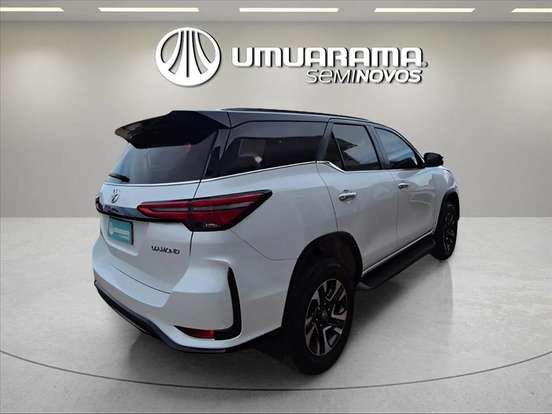 TOYOTA-HILUX SW4-2025