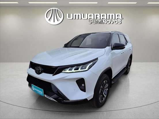TOYOTA-HILUX SW4-2025