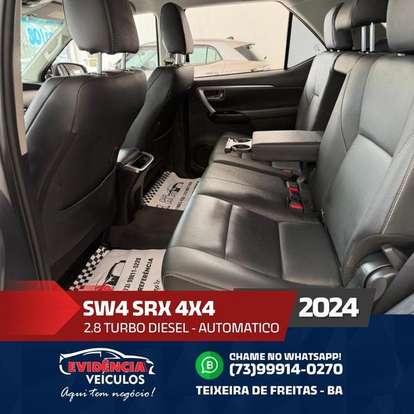 TOYOTA-HILUX SW4-2023