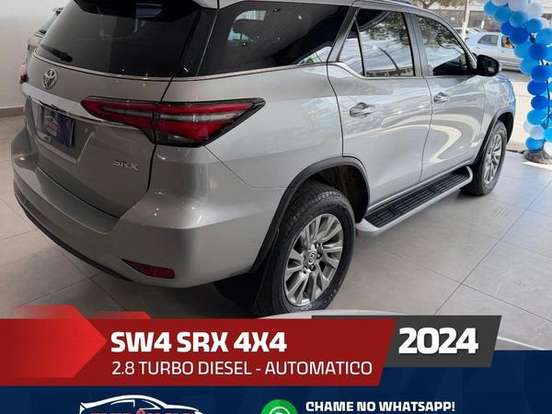 TOYOTA-HILUX SW4-2.8 D-4D TURBO DIESEL SRX 4X4 AUTOMÁTICO TOYOTA-HILUX SW4-2023