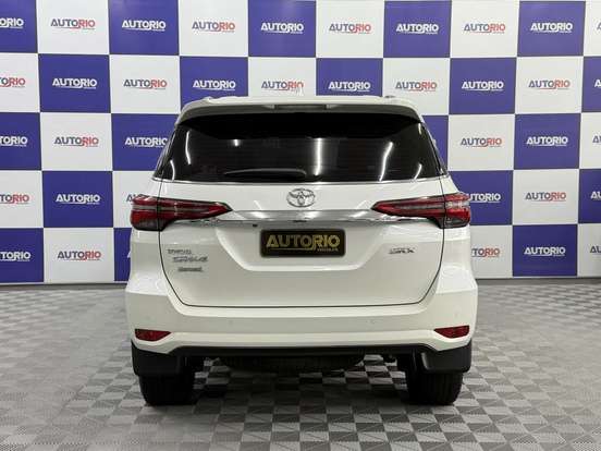 TOYOTA-HILUX SW4-2021