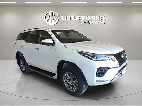 TOYOTA-HILUX SW4-2.8 D-4D TURBO DIESEL SRX 4X4 AUTOMÁTICO TOYOTA-HILUX SW4-2023
