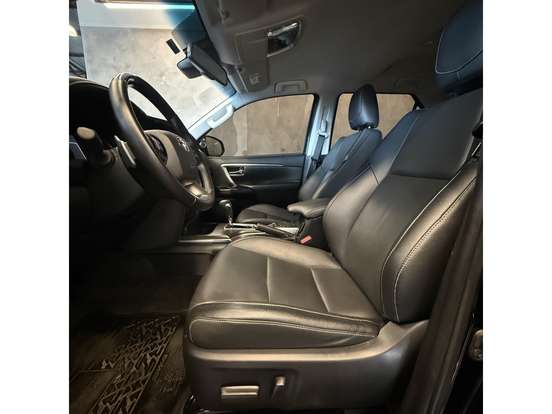 TOYOTA-HILUX SW4-2.8 D-4D TURBO DIESEL SRX 7L 4X4 AUTOMÁTICO TOYOTA-HILUX SW4-2021