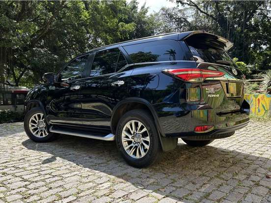 TOYOTA-HILUX SW4-2021