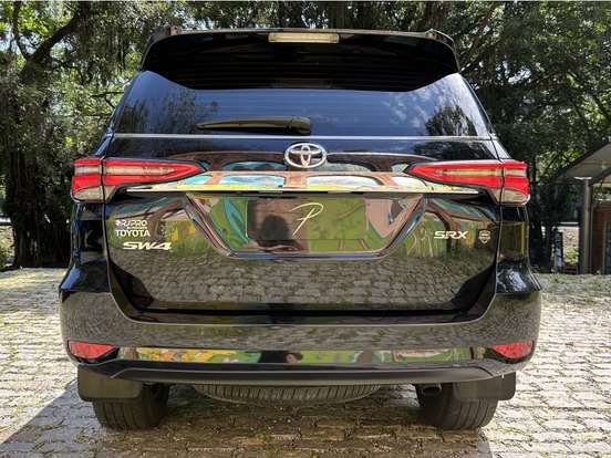 TOYOTA-HILUX SW4-2021