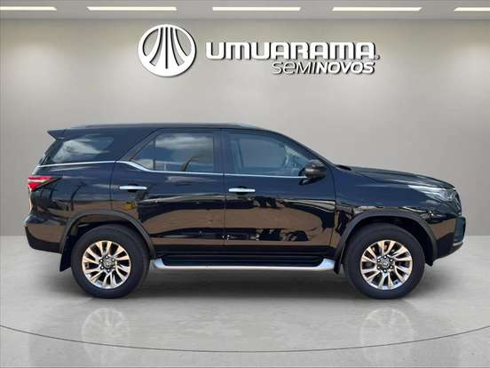 TOYOTA-HILUX SW4-2.8 D-4D TURBO DIESEL SRX 7L 4X4 AUTOMÁTICO TOYOTA-HILUX SW4-2022