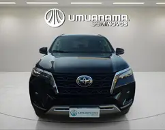 TOYOTA HILUX SW4 2.8 D-4D TURBO DIESEL SRX 7L 4X4 AUTOMÁTICO TOYOTA HILUX SW4 2.8 D-4D TURBO DIESEL SRX 7L 4X4 AUTOMÁTICO