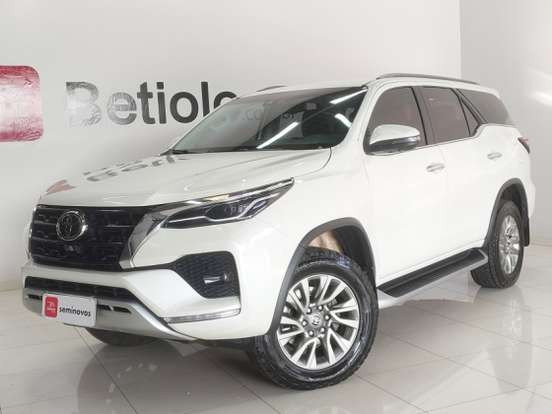 TOYOTA-HILUX SW4-2022