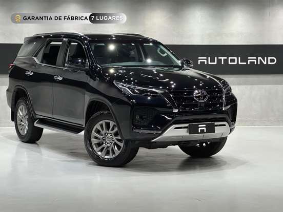 TOYOTA-HILUX SW4-2023
